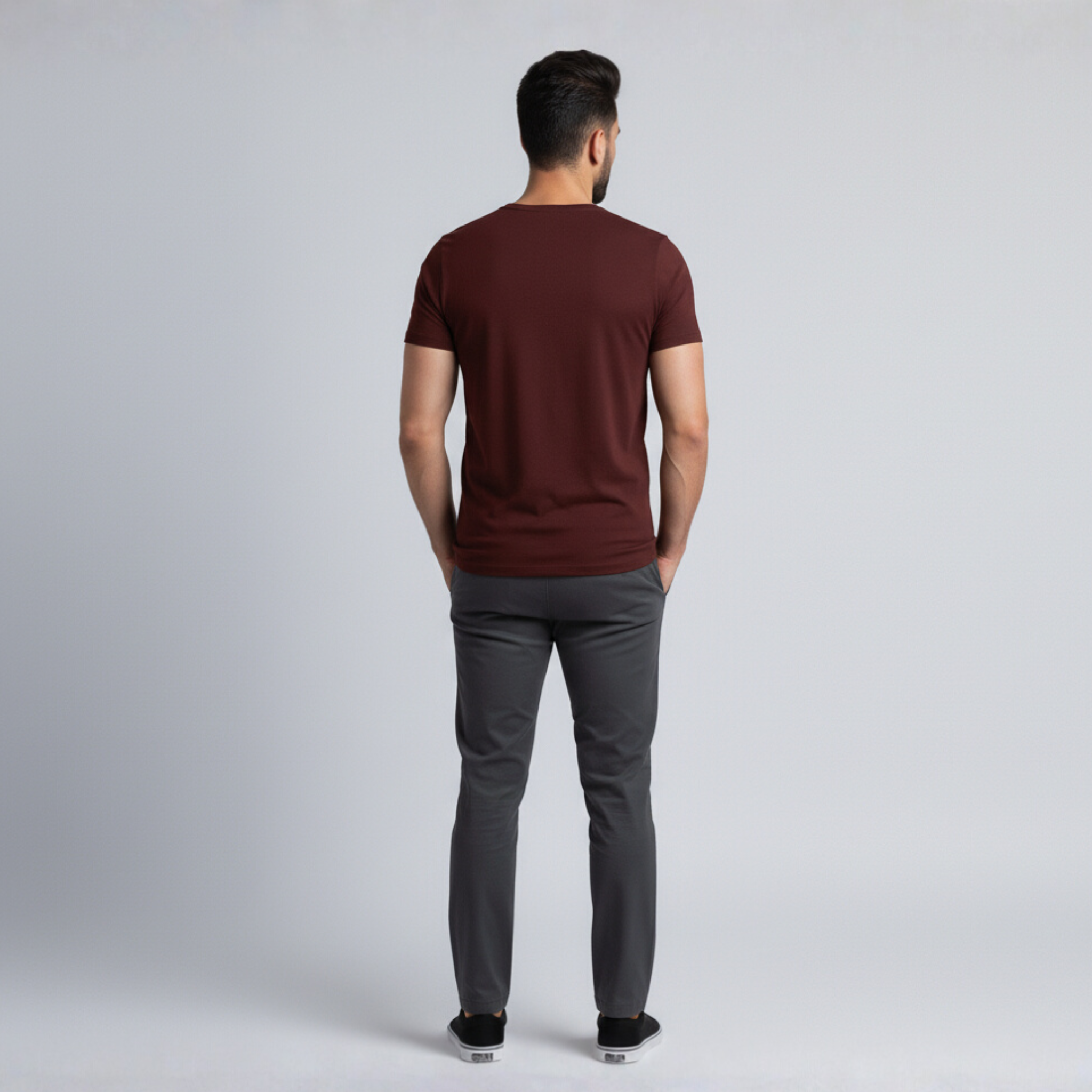 Tech V-Neck T-Shirt – Carmenere