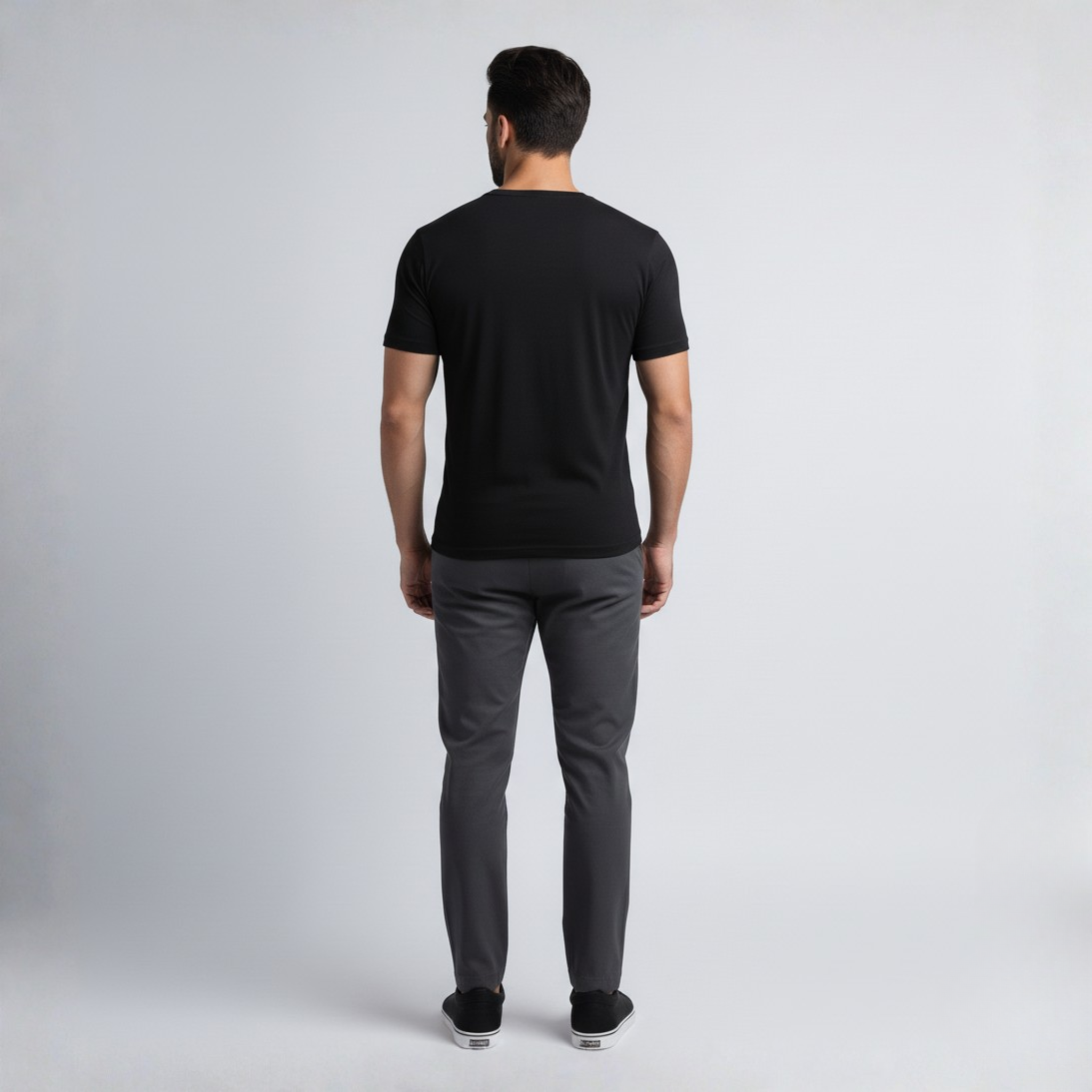 Tech V-Neck T-Shirt – Black