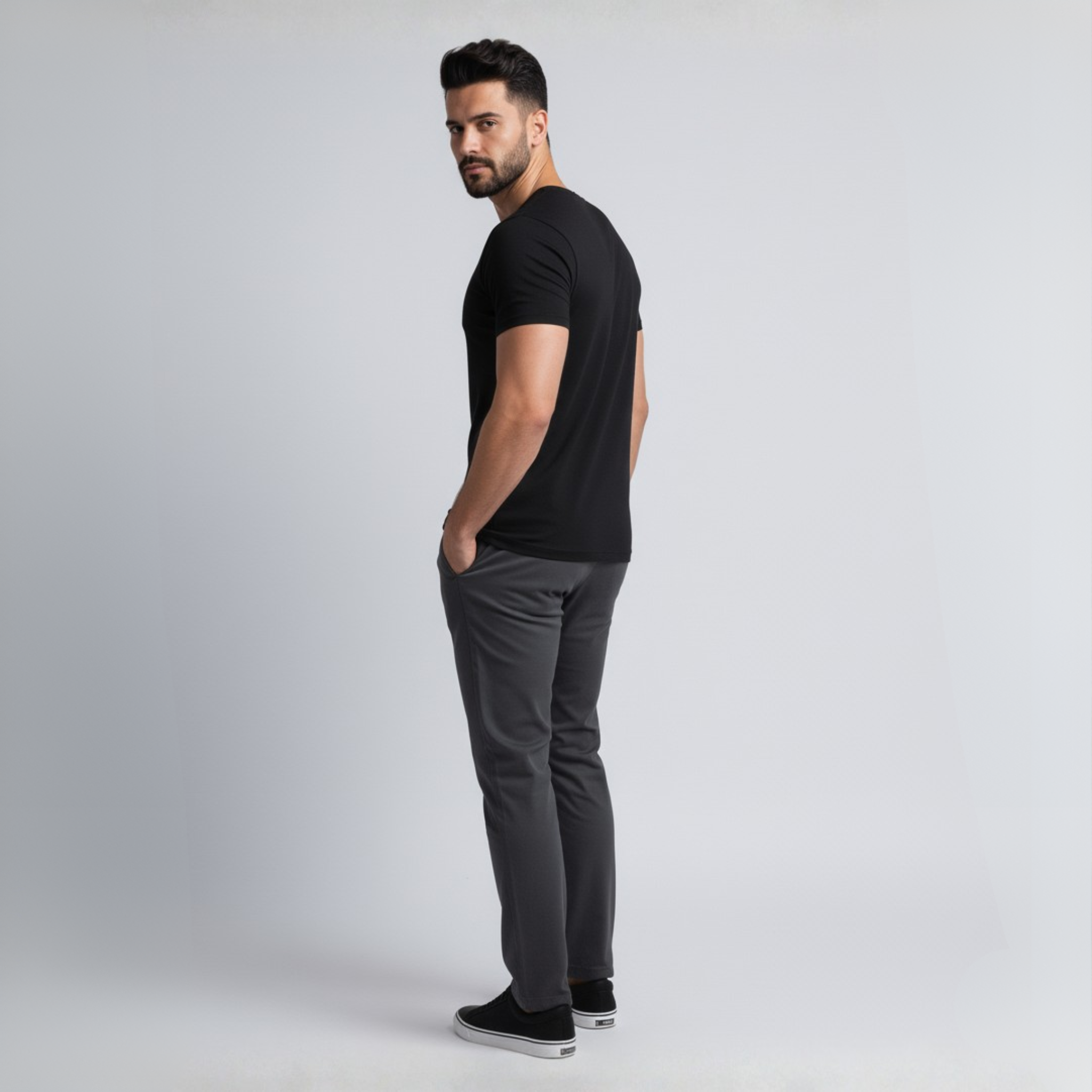 Tech V-Neck T-Shirt – Black